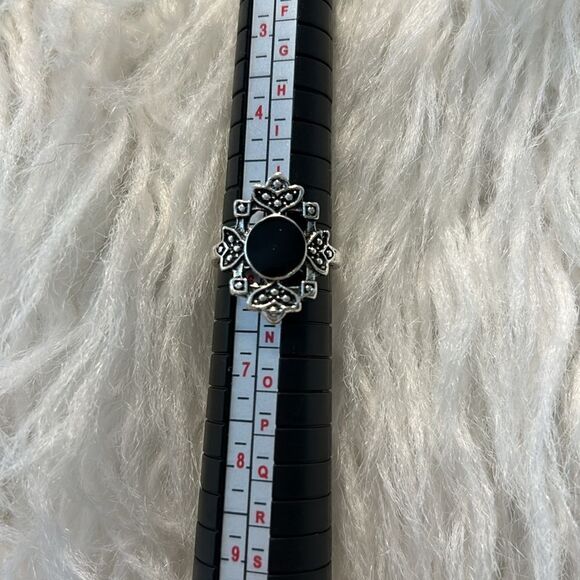 Black rings- Size 6 - Picture 3 of 6